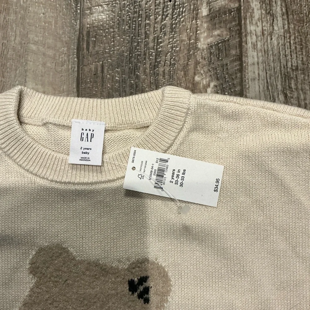 GAP Cream Sweater with Bear Motif Size 2T